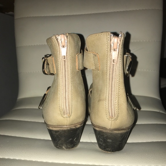 Tan booties - Picture 3 of 3